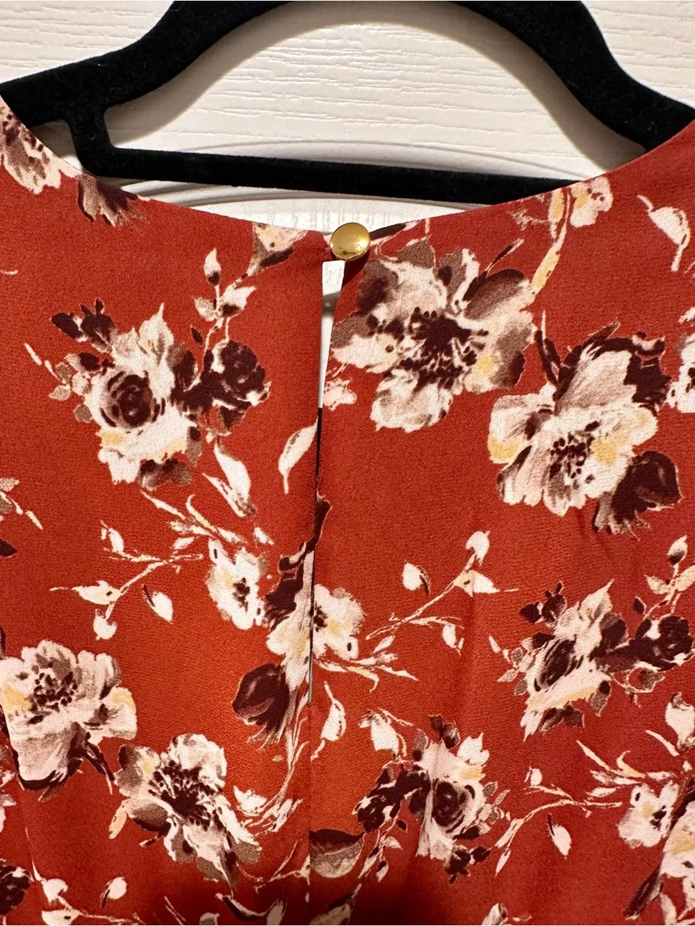 Emma & Michele - Beautiful Floral Dress with Tie Waist - Brand new!